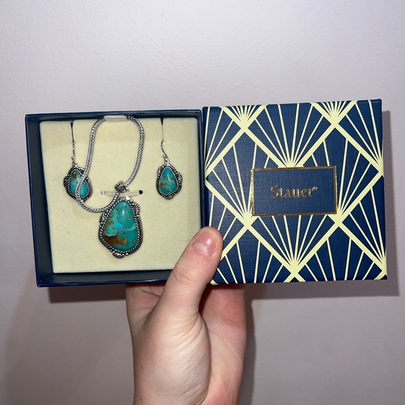 Stauer Sedona Turquoise Pendant, Chain and Earrings - Picture 4 of 7